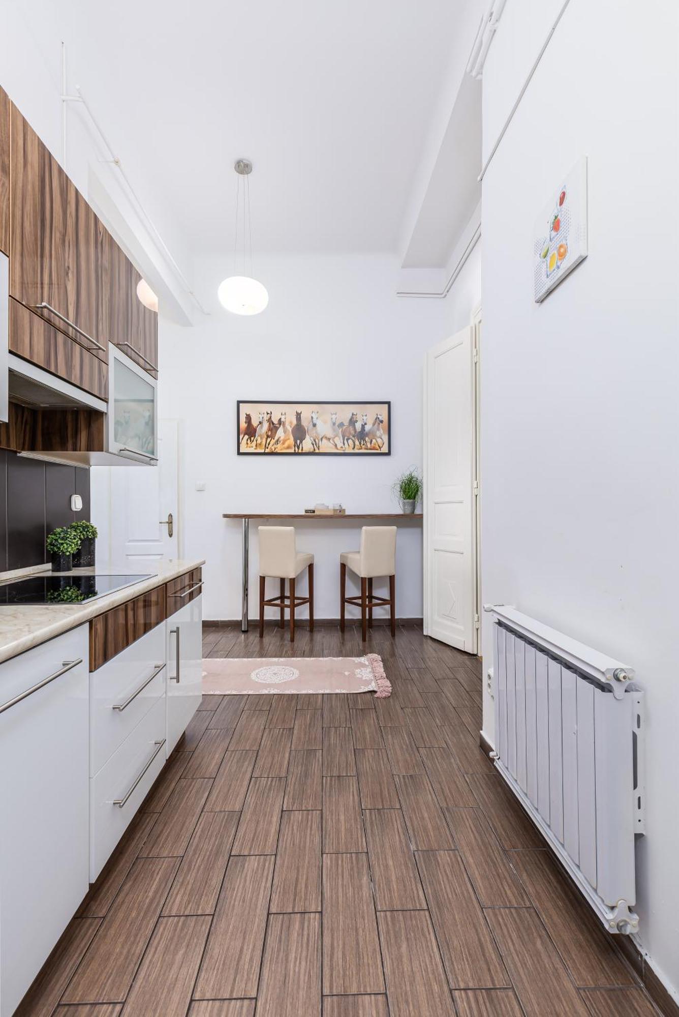 Real Apartments Lovag Budapeşte Dış mekan fotoğraf