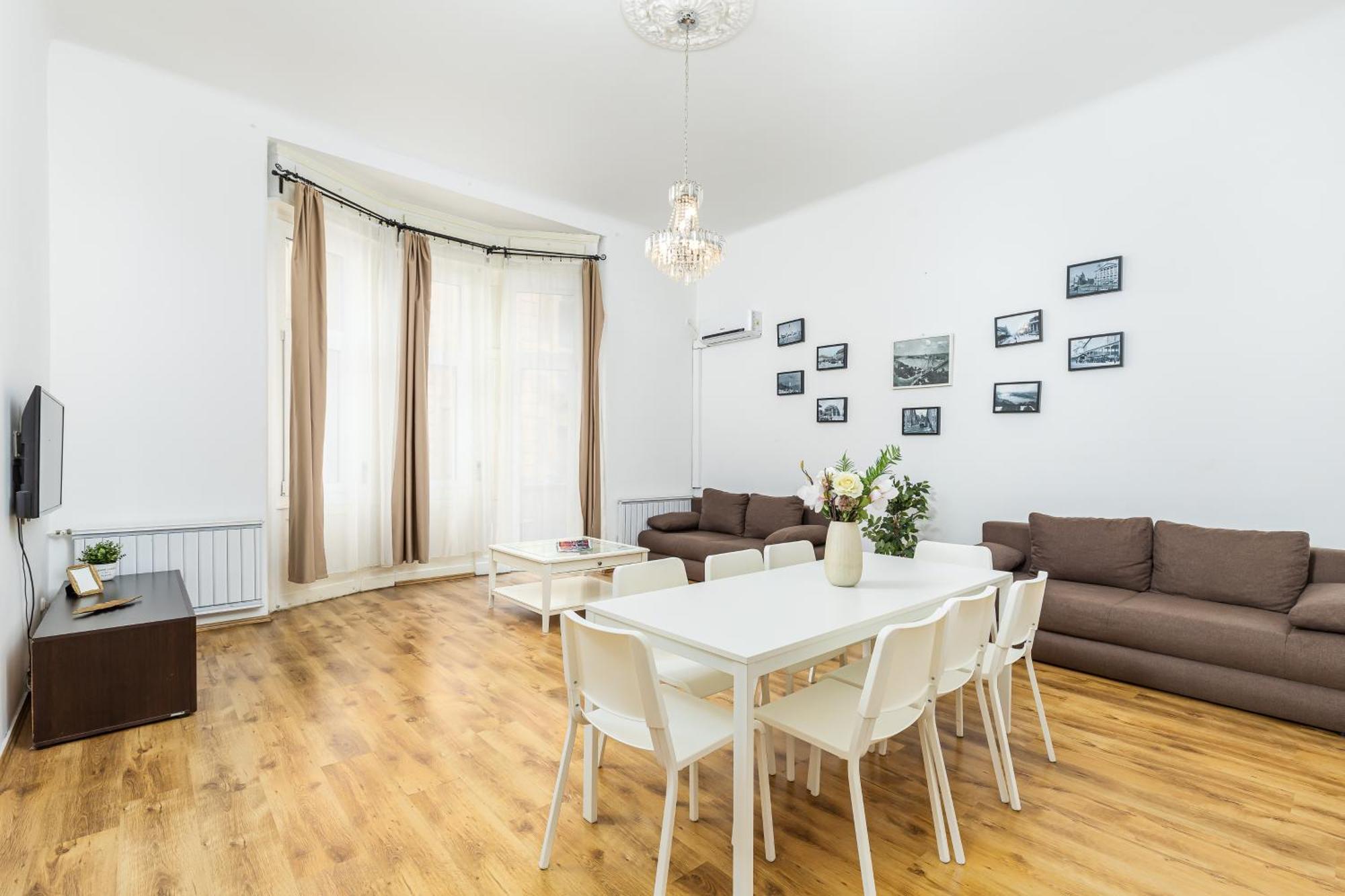 Real Apartments Lovag Budapeşte Dış mekan fotoğraf