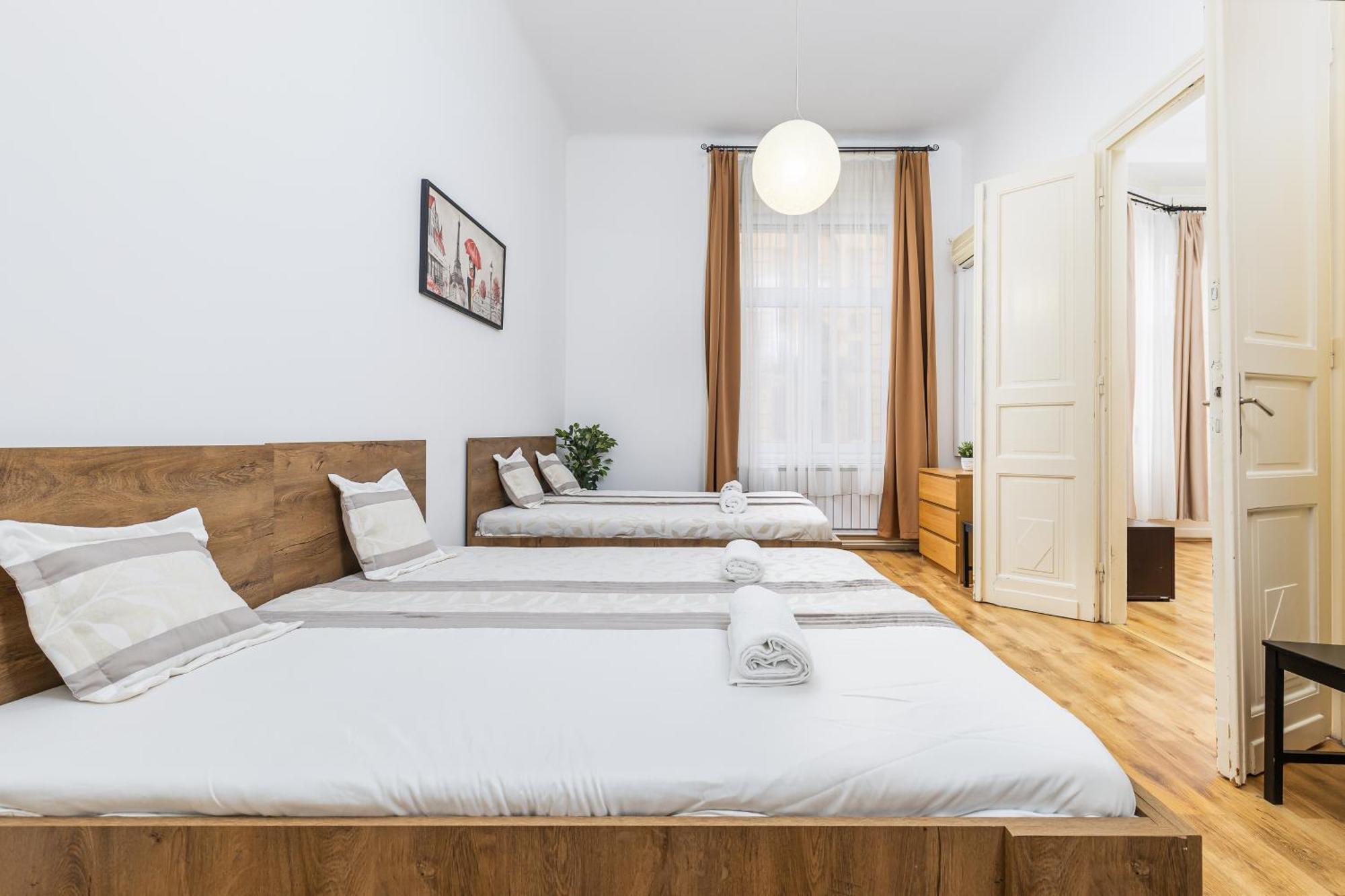 Real Apartments Lovag Budapeşte Dış mekan fotoğraf