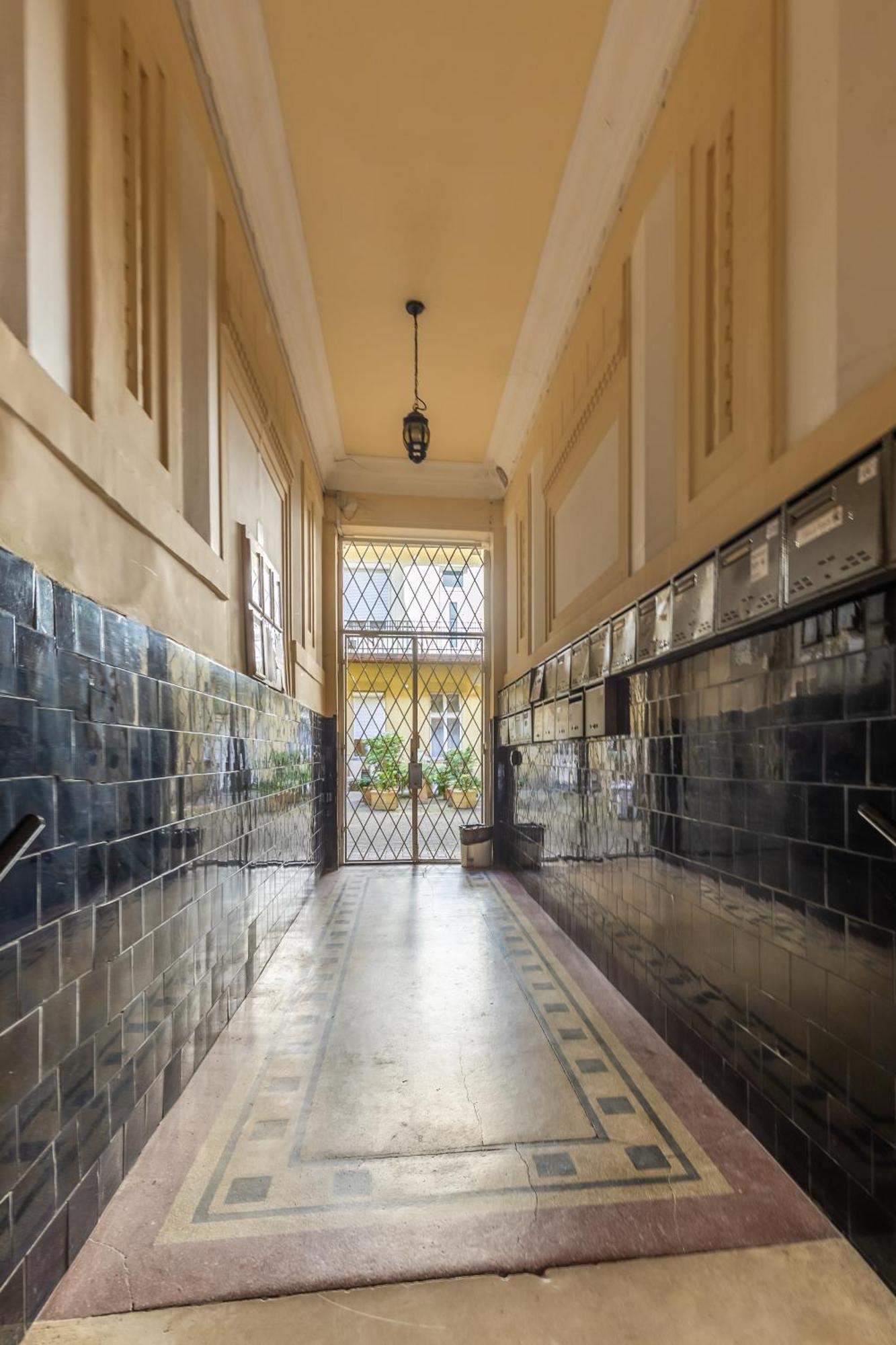 Real Apartments Lovag Budapeşte Dış mekan fotoğraf