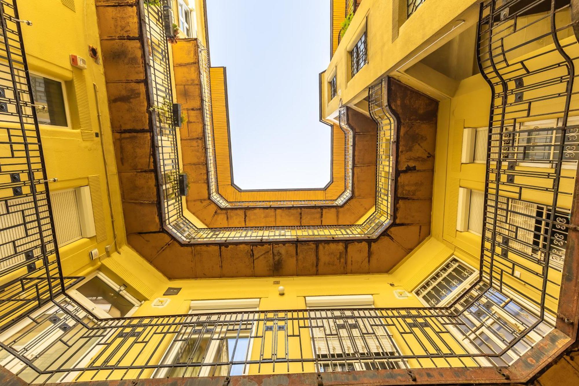 Real Apartments Lovag Budapeşte Dış mekan fotoğraf